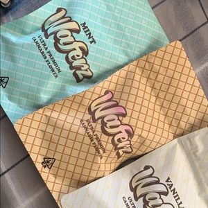 Meet your Posher, Leon